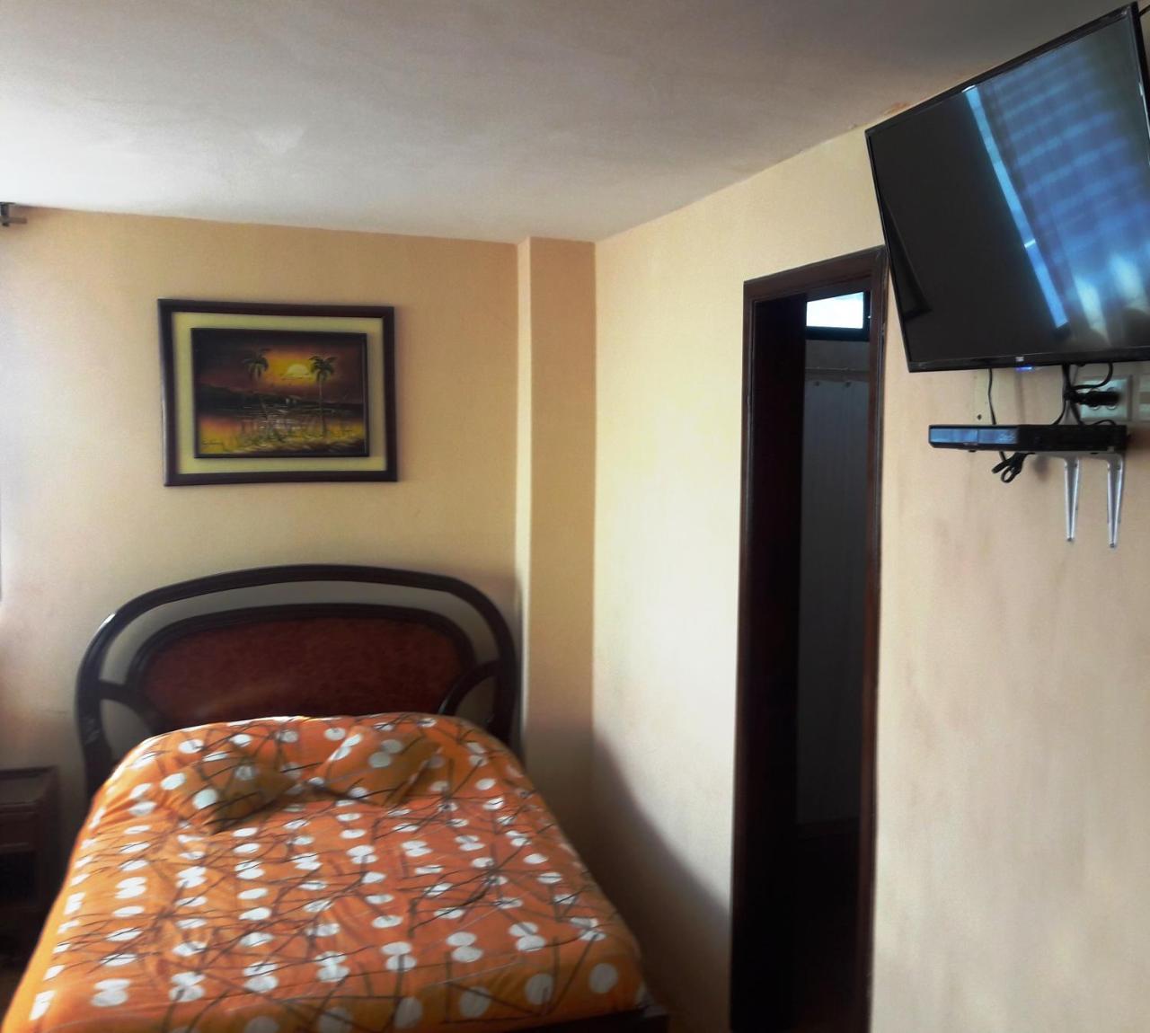 Hostal Haziel Salinas  Exterior photo